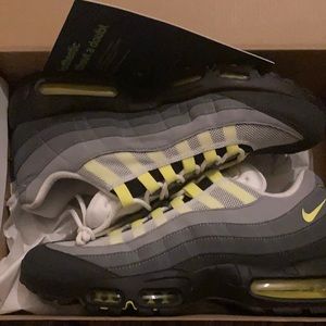 Nike air max 95 og neon size 10.5